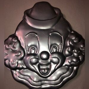 Wilton clown cake pan